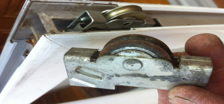 screen door roller repair in Midway